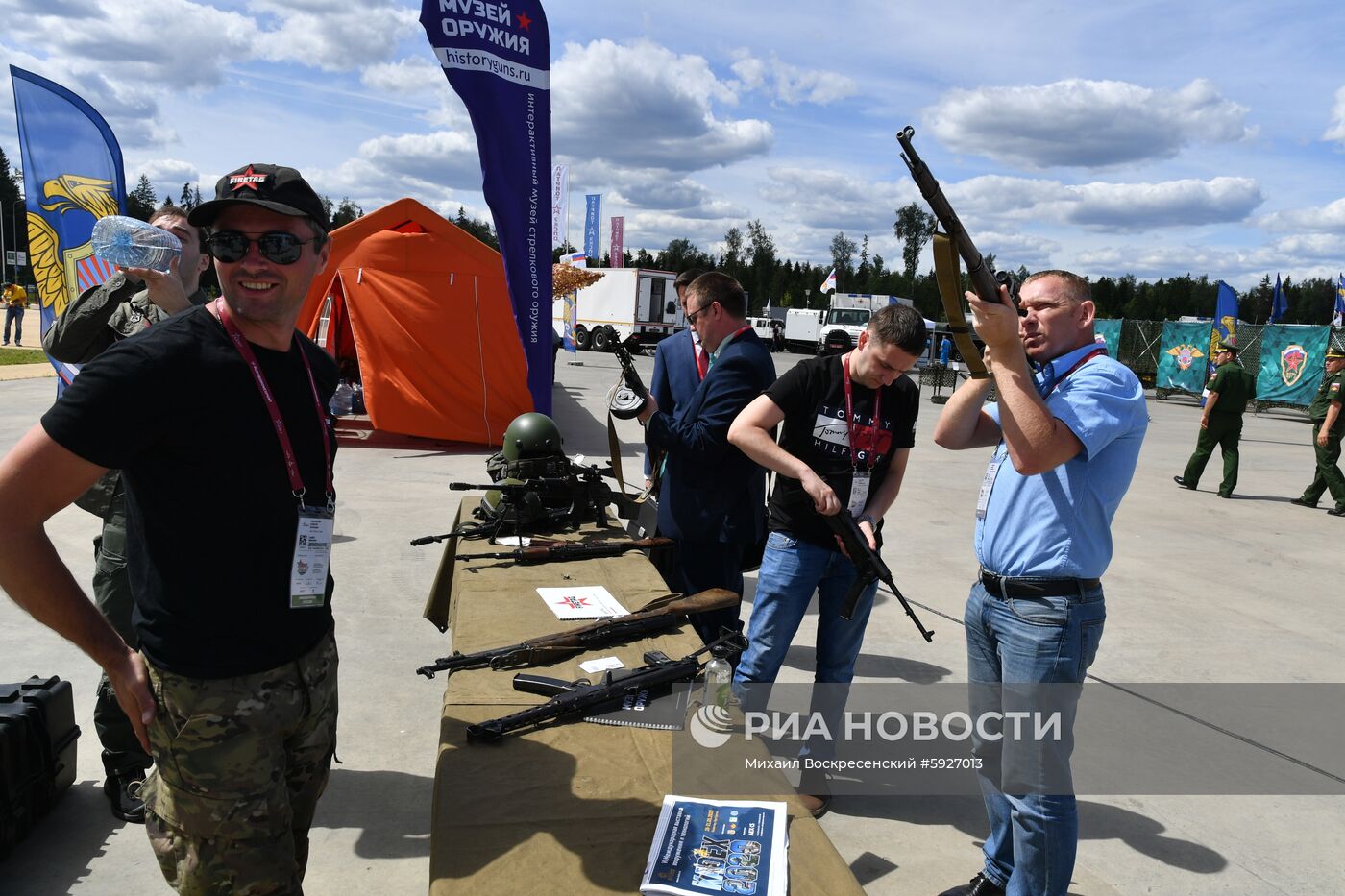 Открытие международного военно-технического форума "Армия-2019" 