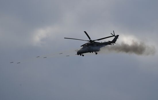 Открытие международного военно-технического форума "Армия-2019"