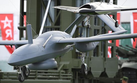 Открытие международного военно-технического форума "Армия-2019" 