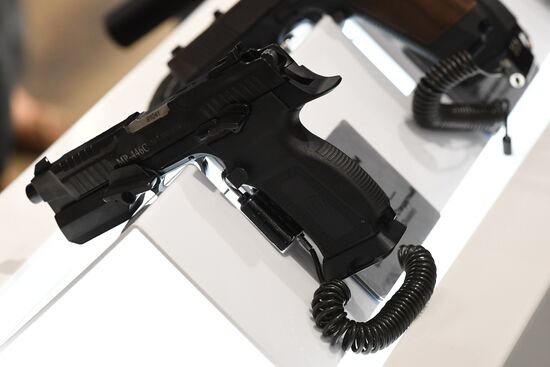 Открытие международного военно-технического форума "Армия-2019" 