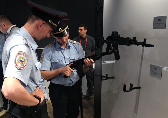 Открытие международного военно-технического форума "Армия-2019" 