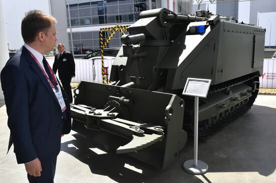 Открытие международного военно-технического форума "Армия-2019" 