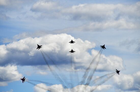 Открытие международного военно-технического форума "Армия-2019"