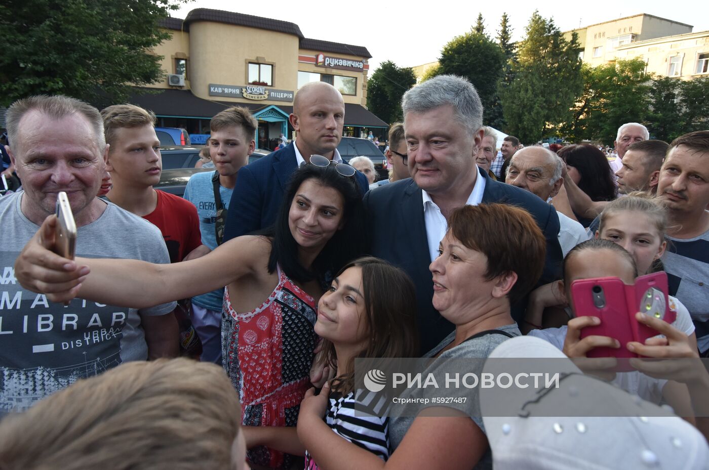 Предвыборный митинг П. Порошенко во Львове