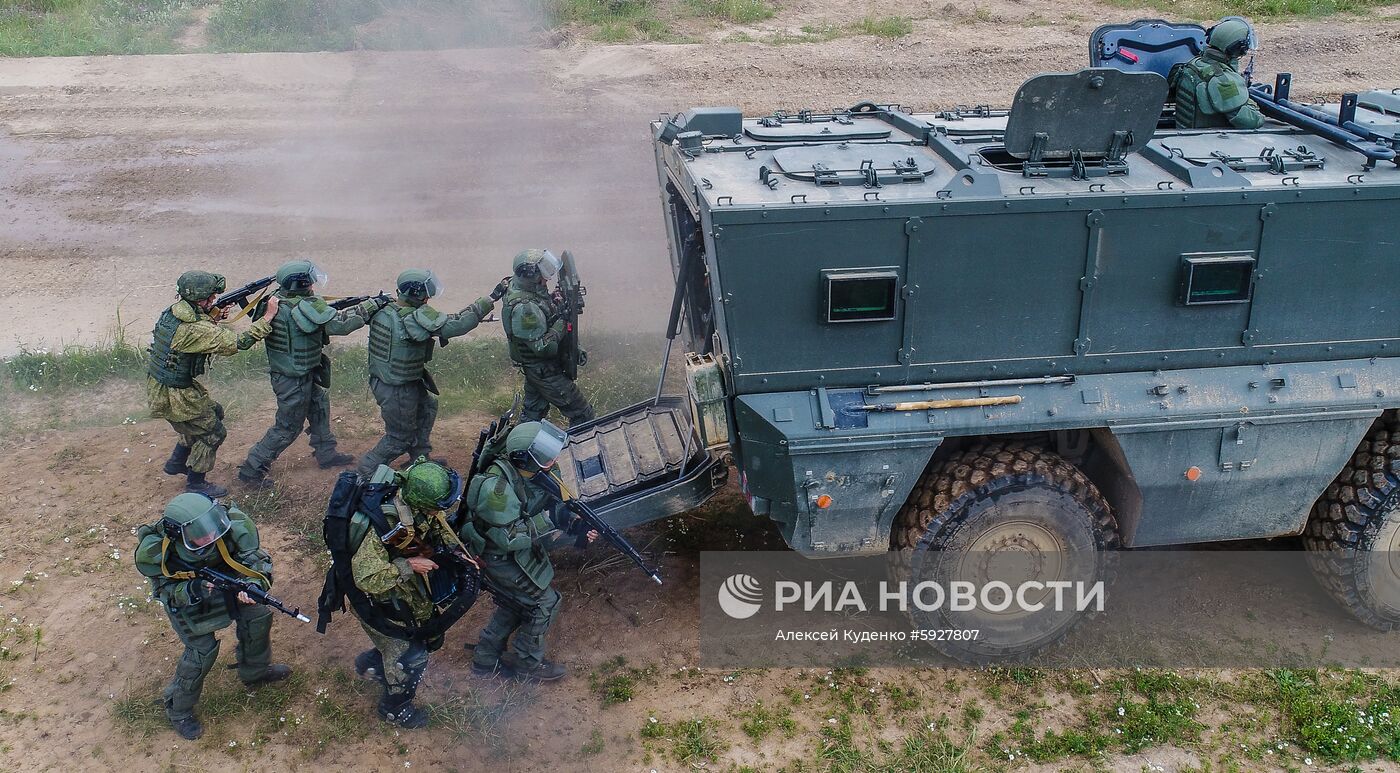 Международный военно-технический форум "Армия-2019". День второй  