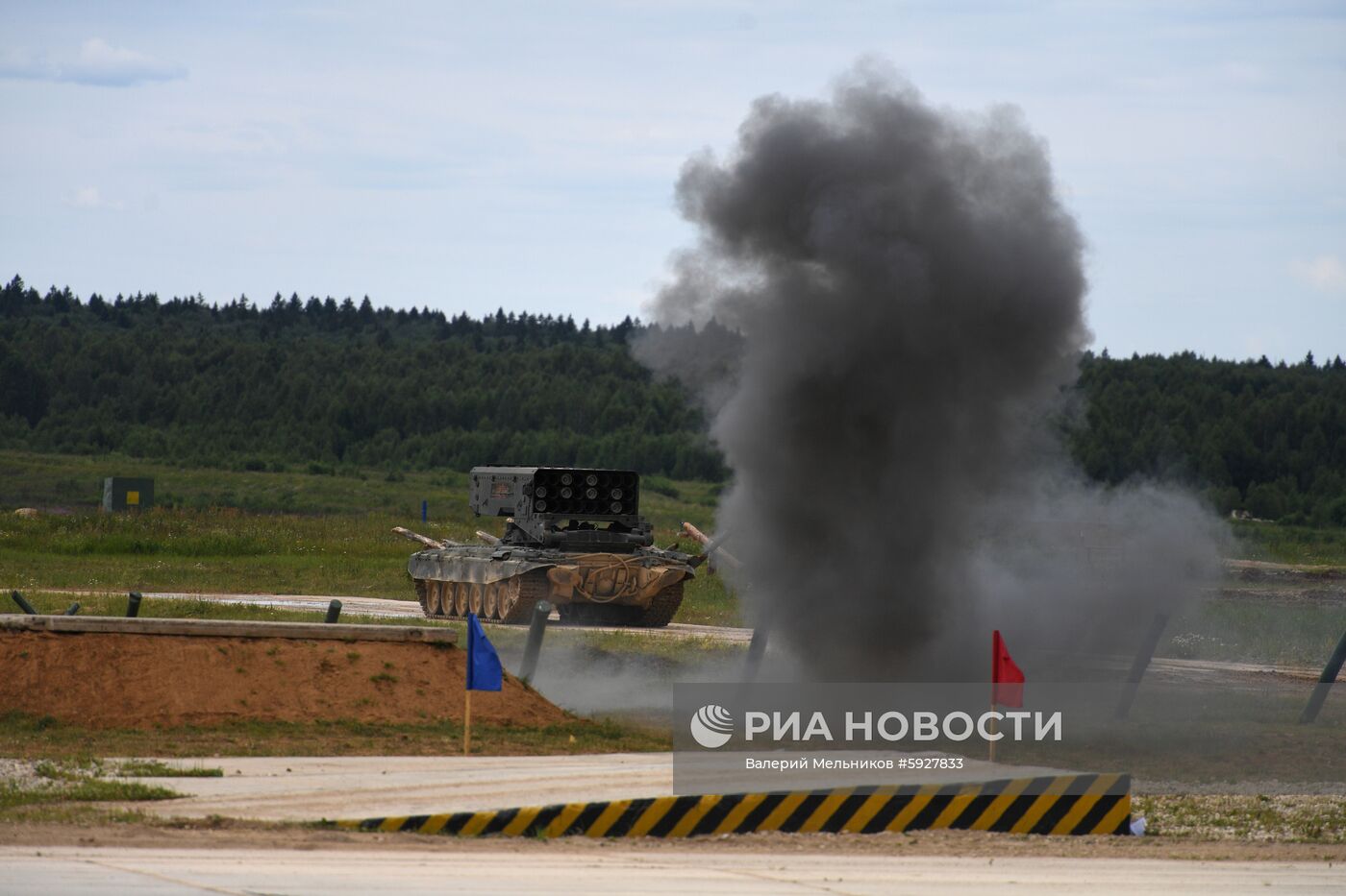 Международный военно-технический форум "Армия-2019". День второй