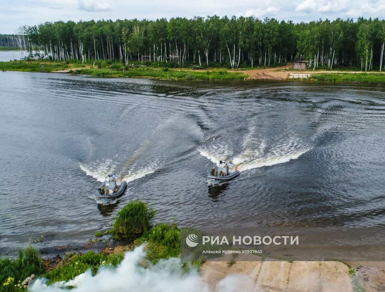 Международный военно-технический форум "Армия-2019". День второй  