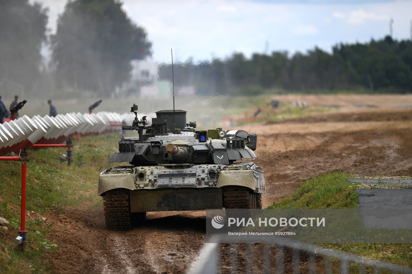 Международный военно-технический форум "Армия-2019". День второй