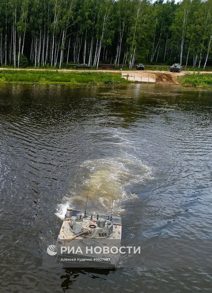 Международный военно-технический форум "Армия-2019". День второй  