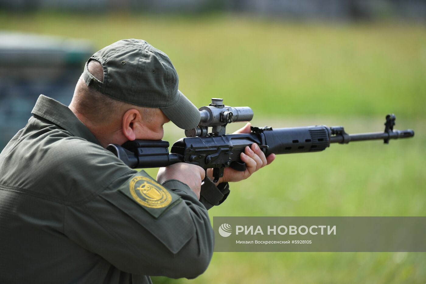 Демонстрация исторического и нового оружия на полигоне АО "ЦНИИточмаш"