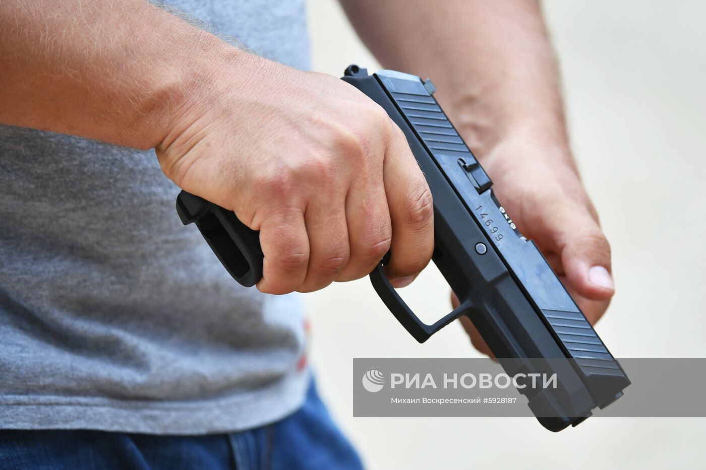 Демонстрация исторического и нового оружия на полигоне АО "ЦНИИточмаш"