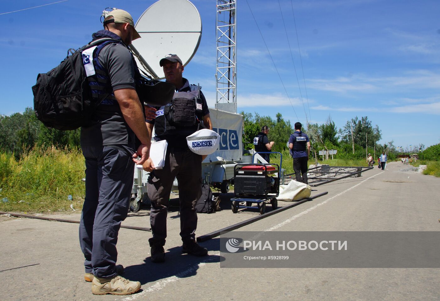 У КПВВ "Станица Луганская" состоялся первый этап отвода украинских подразделений