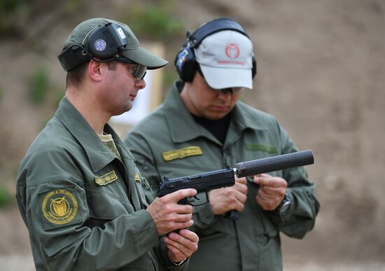 Демонстрация исторического и нового оружия на полигоне АО "ЦНИИточмаш"