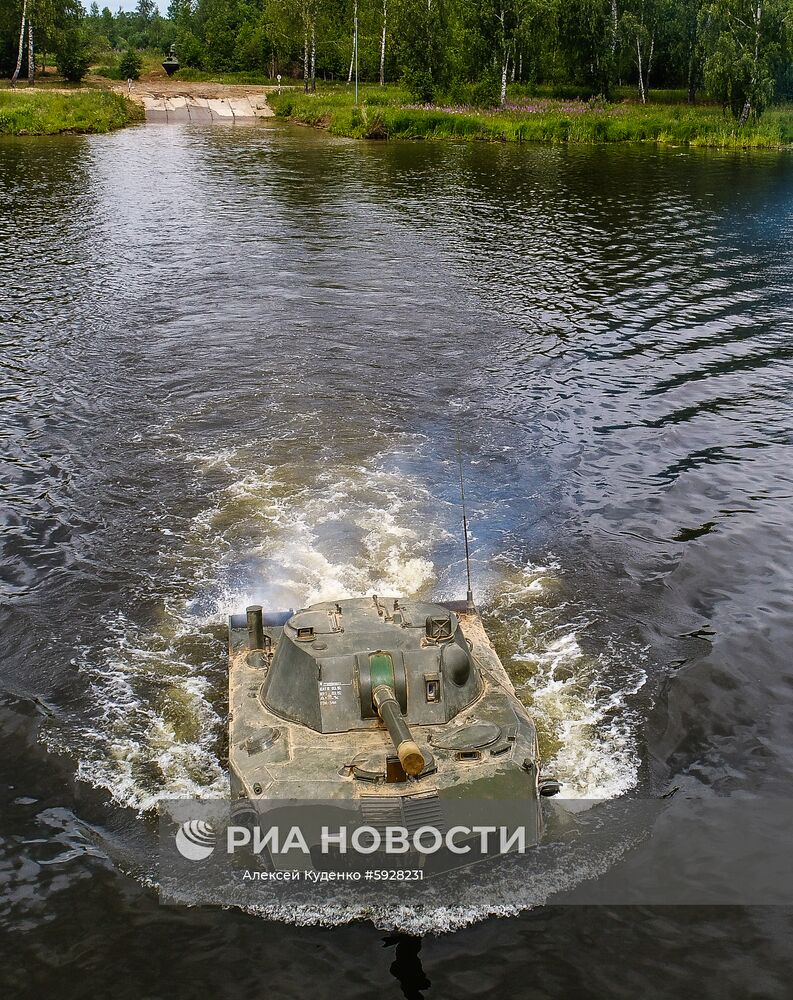 Международный военно-технический форум "Армия-2019". День второй