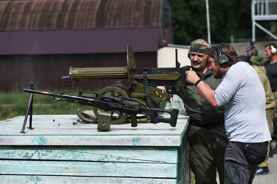 Демонстрация исторического и нового оружия на полигоне АО "ЦНИИточмаш"
