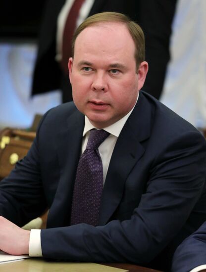 Президент РФ В. Путин провел заседание Совбеза РФ