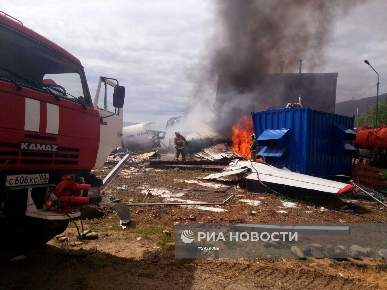 Самолет Ан-24 совершил аварийную посадку в Нижнеангарске