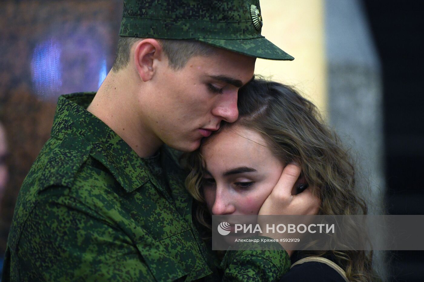 Отправка призывников на службу в Президентский полк