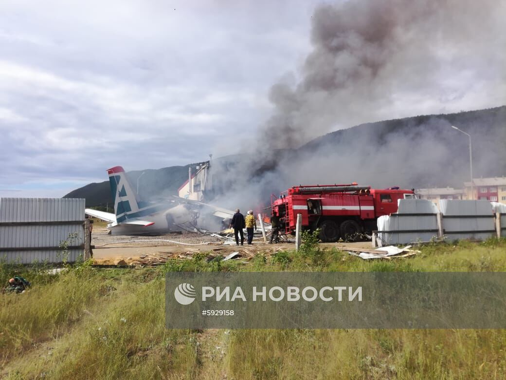 Самолет Ан-24 совершил аварийную посадку в Нижнеангарске