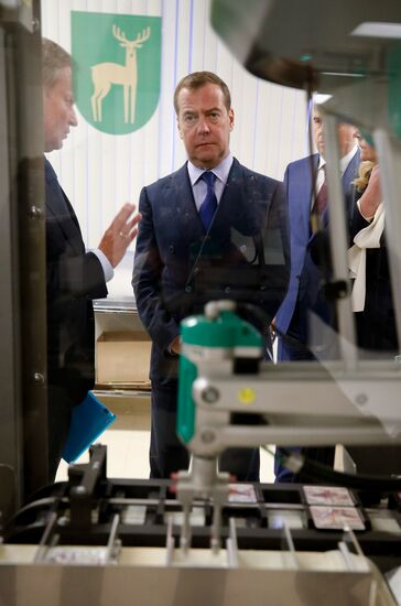 Премьер-министр РФ Д. Медведев посетил Московский эндокринный завод