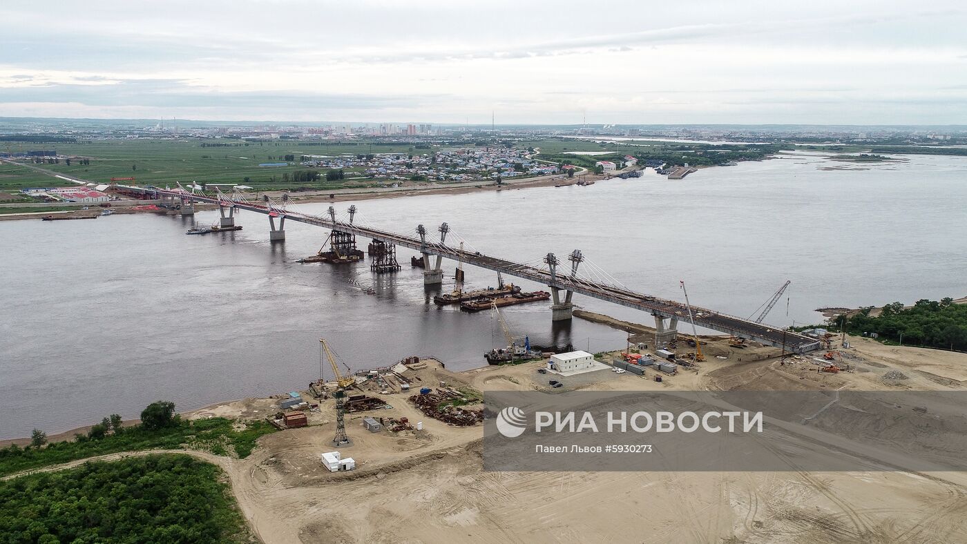 Автомобильный мост Благовещенск - Хэйхэ через реку Амур