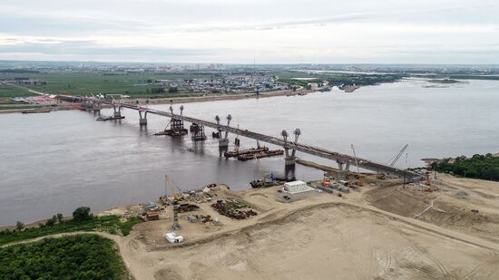 Автомобильный мост Благовещенск - Хэйхэ через реку Амур