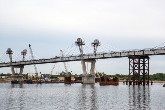 Автомобильный мост Благовещенск - Хэйхэ через реку Амур