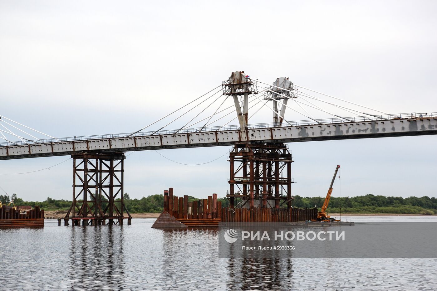 Автомобильный мост Благовещенск - Хэйхэ через реку Амур