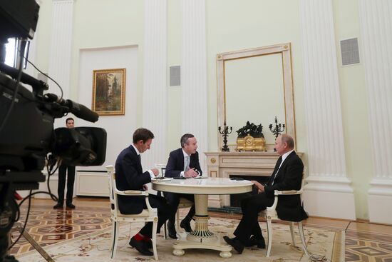 Интервью президента РФ В. Путина газете Financial Times