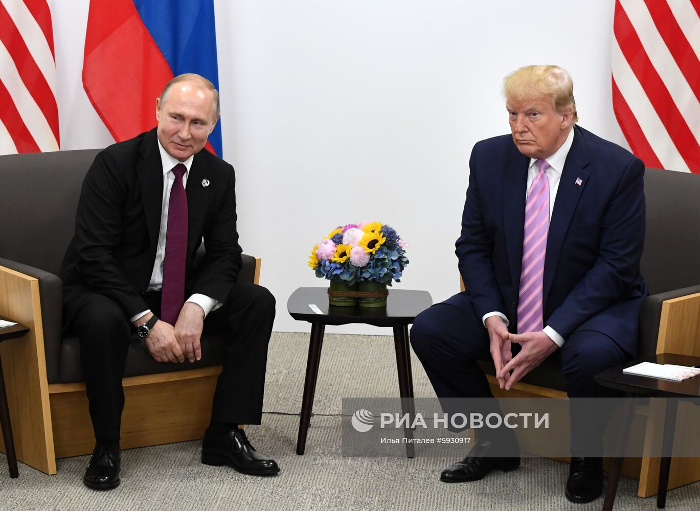 Рабочий визит президента РФ В. Путина в Японию для участия в саммите "Группы двадцати"