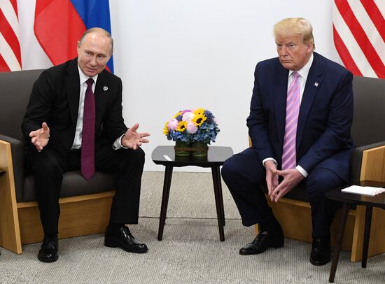 Рабочий визит президента РФ В. Путина в Японию для участия в саммите "Группы двадцати"