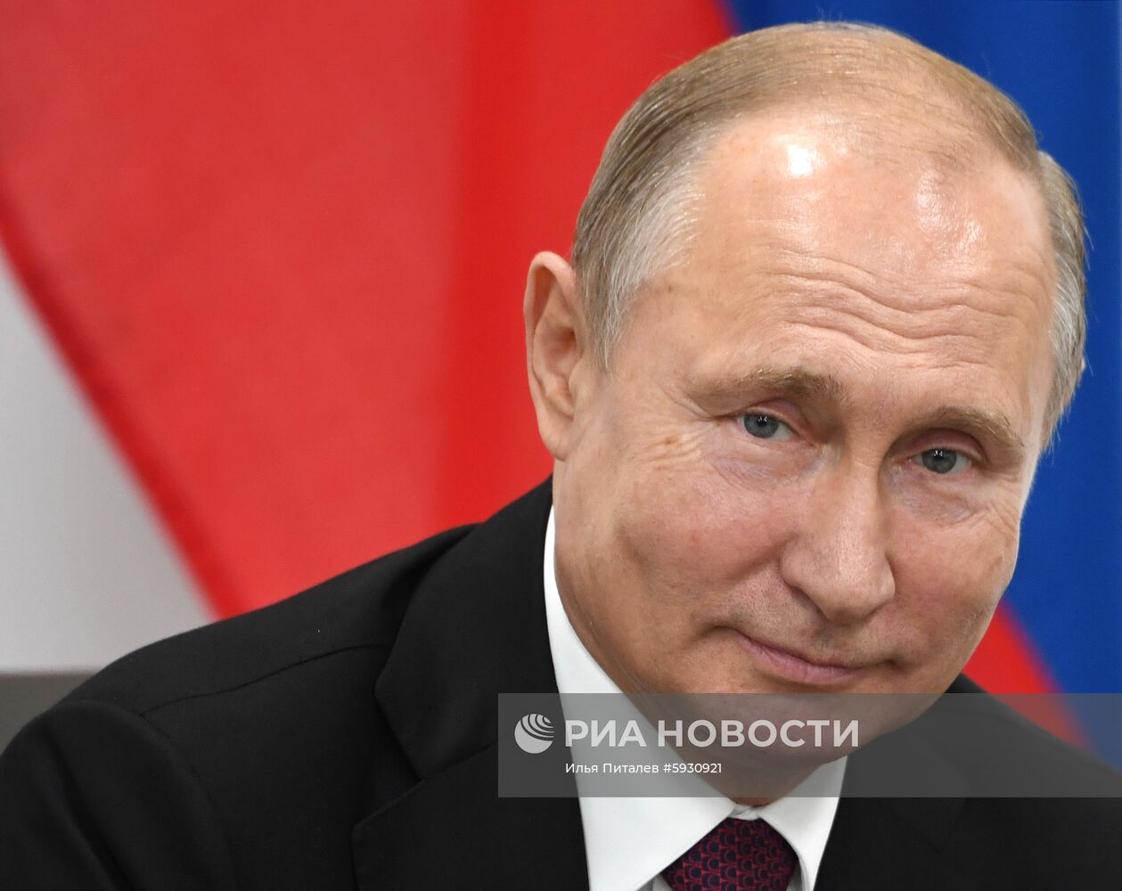 Рабочий визит президента РФ В. Путина в Японию для участия в саммите "Группы двадцати"
