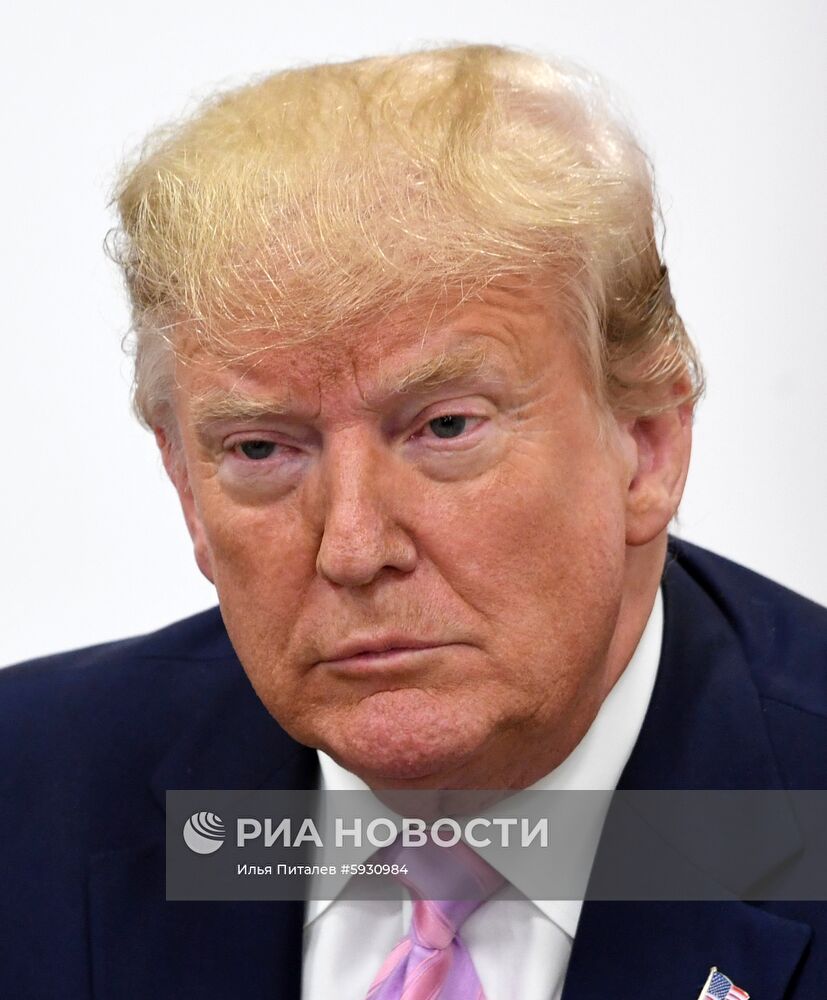 Рабочий визит президента РФ В. Путина в Японию для участия в саммите "Группы двадцати"