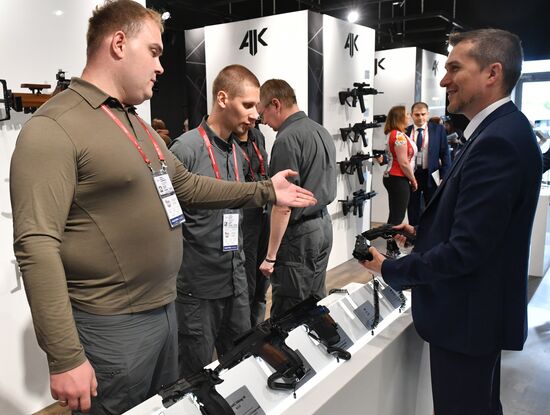 Открытие международного военно-технического форума "Армия-2019" 