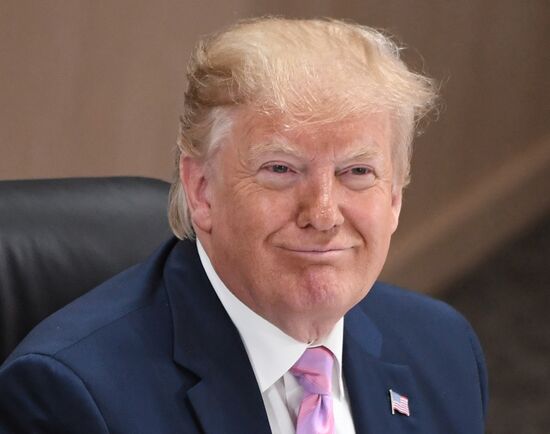 Рабочий визит президента РФ В. Путина в Японию для участия в саммите "Группы двадцати"