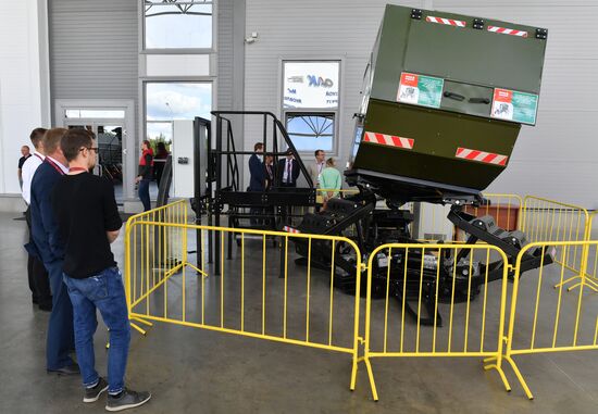 Открытие международного военно-технического форума "Армия-2019" 