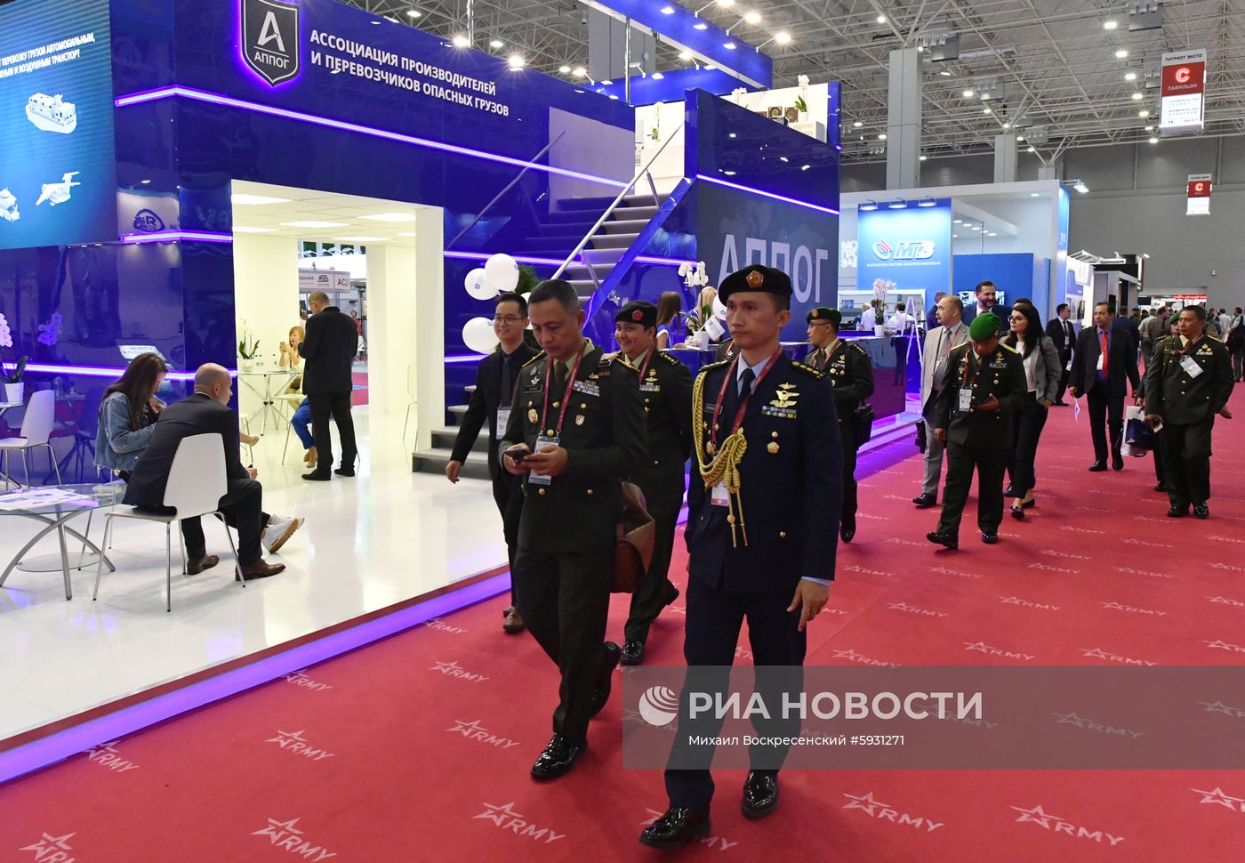 Открытие международного военно-технического форума "Армия-2019" 