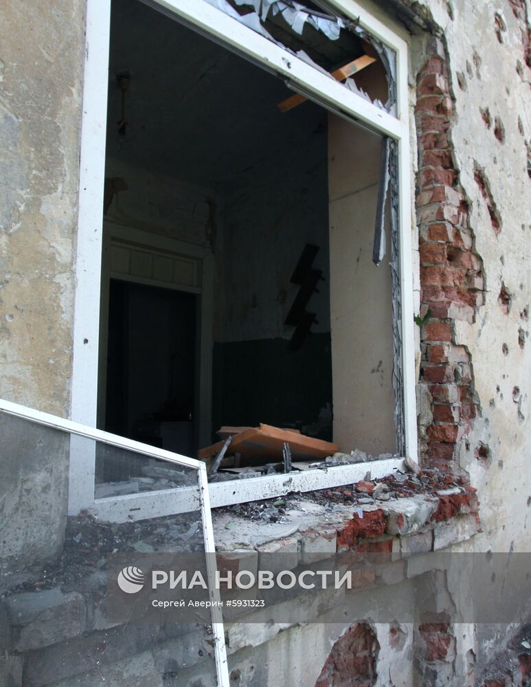 Последствия обстрела в Донецке