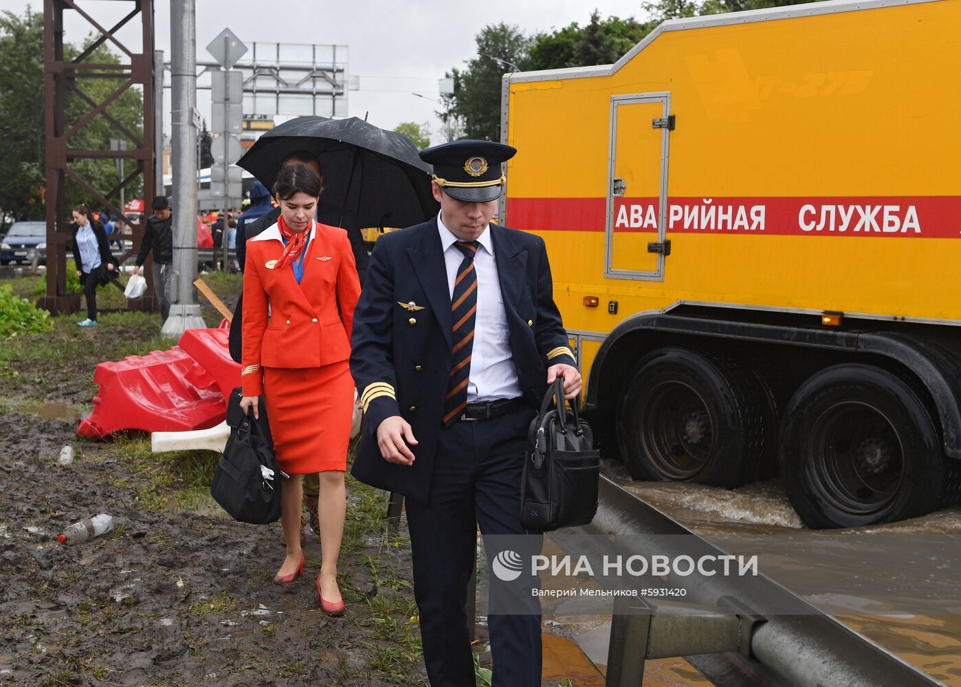 Дорогу к аэропорту Шереметьево затопило из-за сильных дождей