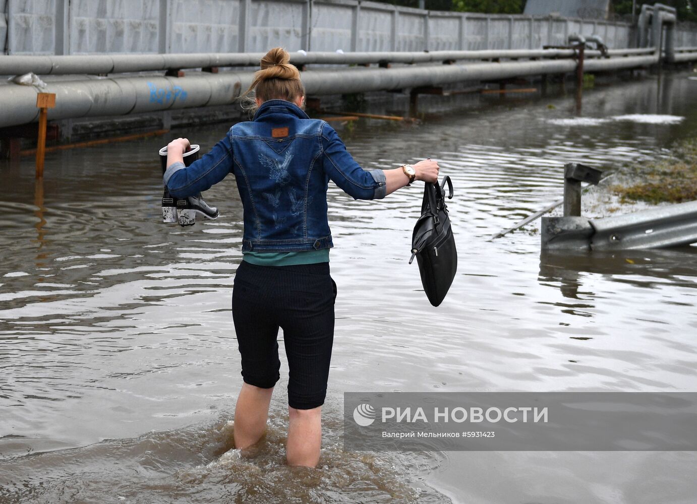 Дорогу к аэропорту Шереметьево затопило из-за сильных дождей