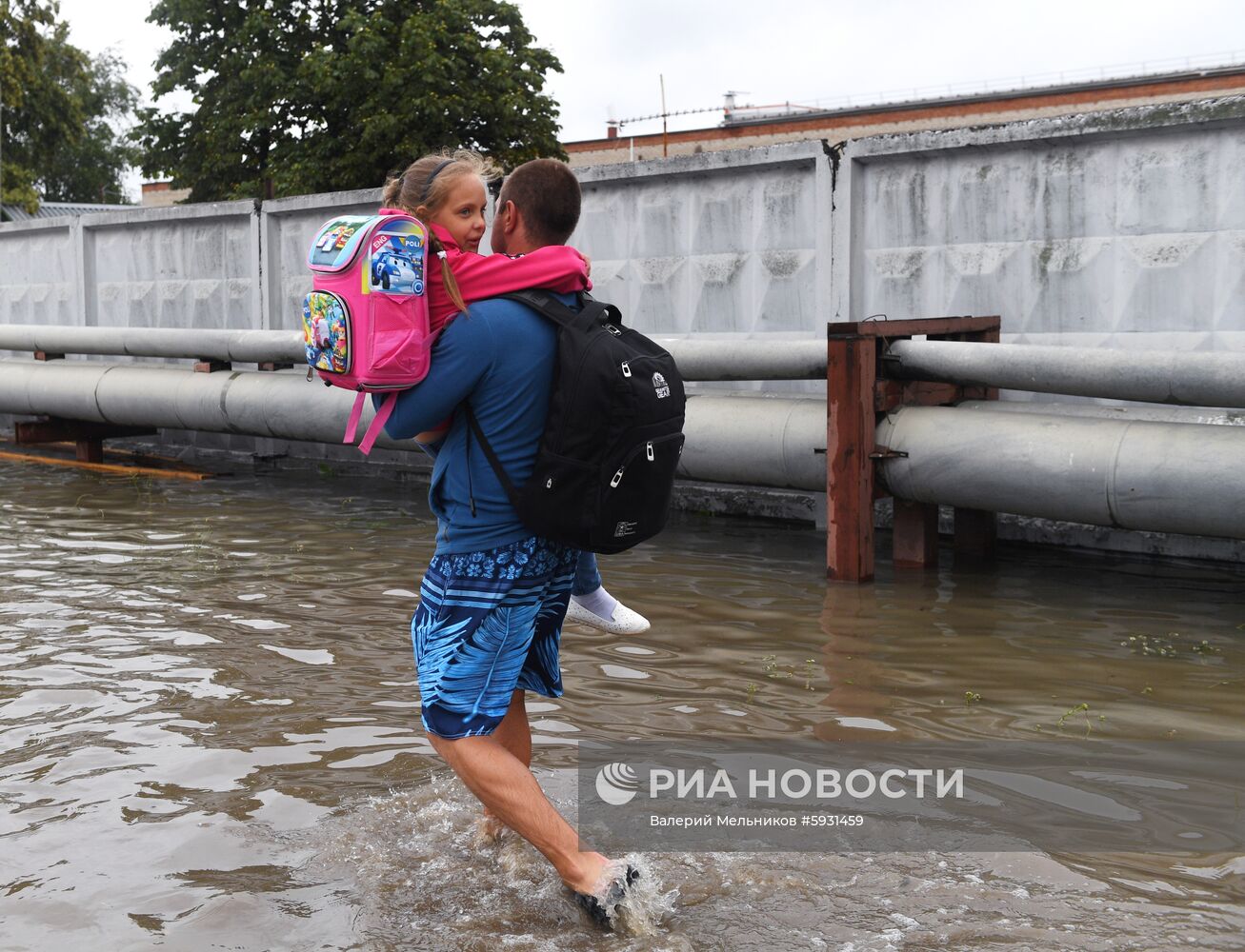 Дорогу к аэропорту Шереметьево затопило из-за сильных дождей