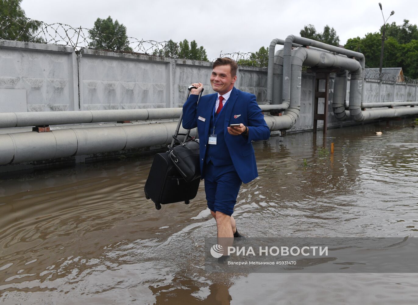 Дорогу к аэропорту Шереметьево затопило из-за сильных дождей