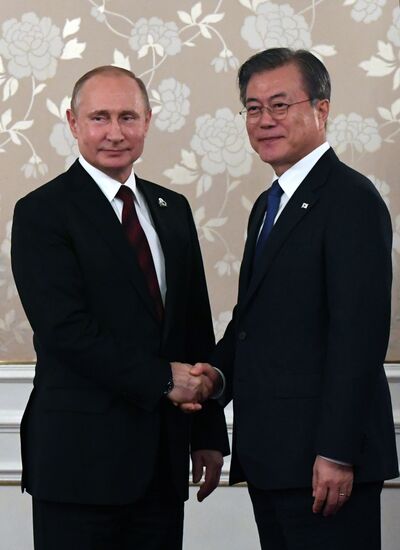 Рабочий визит президента РФ В. Путина в Японию для участия в саммите "Группы двадцати"