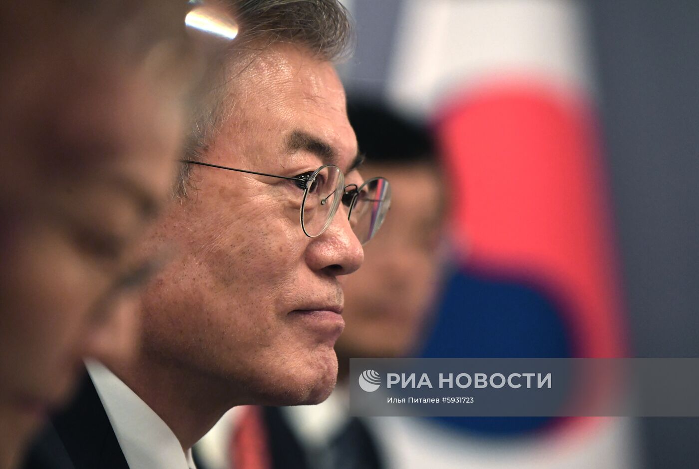 Рабочий визит президента РФ В. Путина в Японию для участия в саммите "Группы двадцати"