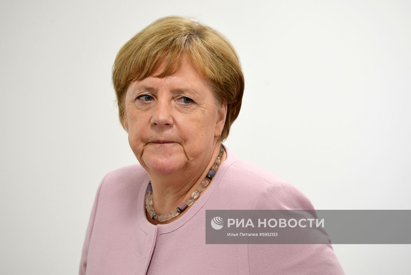 Рабочий визит президента РФ В. Путина в Японию для участия в саммите "Группы двадцати". День второй