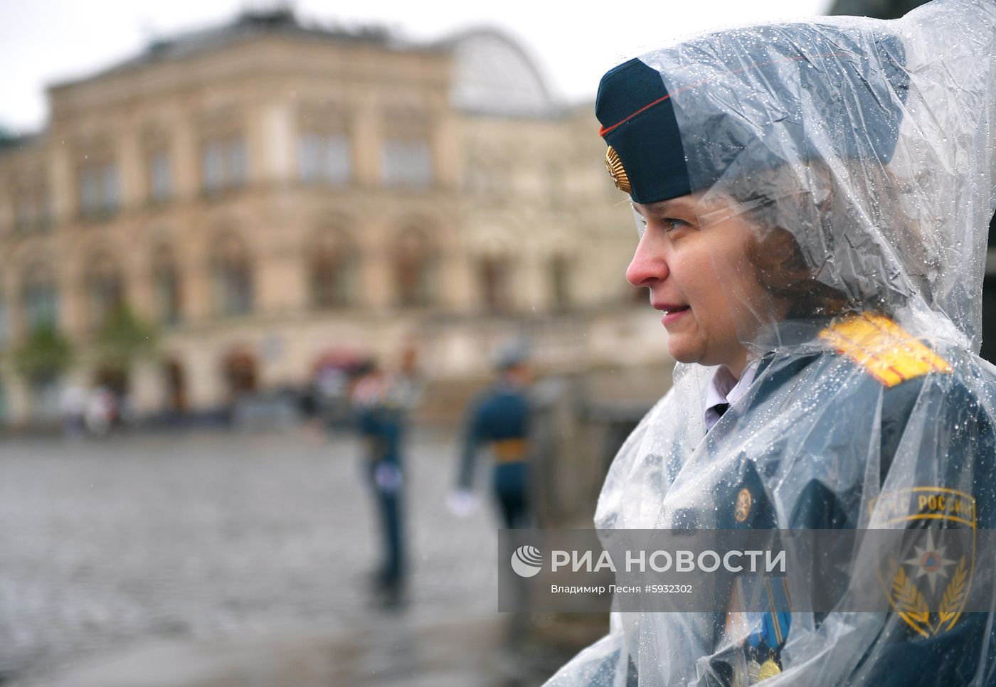 Выпуск курсантов вузов МЧС России на Красной площади