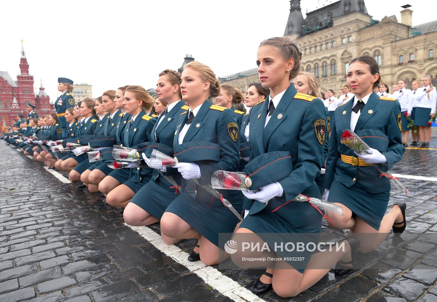 Выпуск курсантов вузов МЧС России на Красной площади | РИА Новости Медиабанк