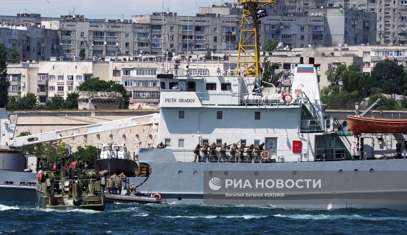 Международный военно-технический форум "Армия-2019" в Севастополе