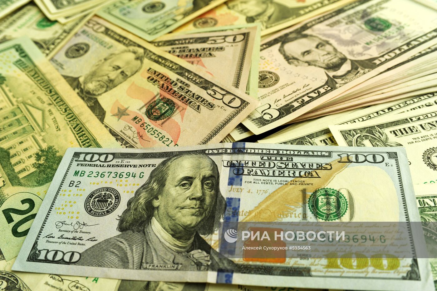 Доллары США