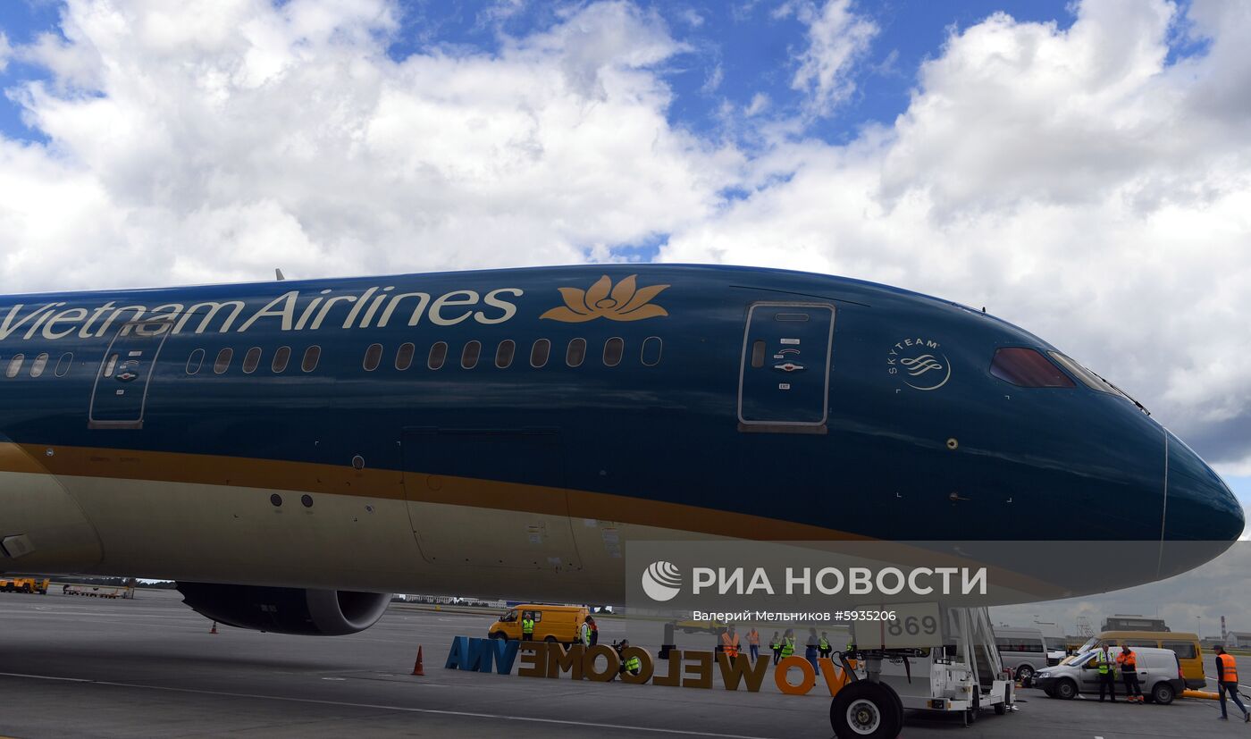 Встреча рейса авиакомпании Vietnam Airlines в аэропорту Шереметьево 